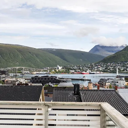 Leilighet Arctic Heights With Spectacular Sea & Mountain View Tromsø